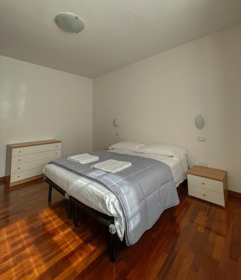 Richi Rent 01 Villa Verona Luaran gambar